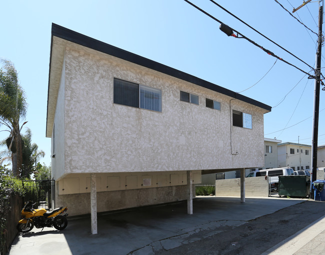 12031 Pacific Ave in Los Angeles, CA - Building Photo - Building Photo