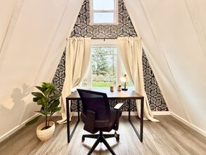 14355 SW 114th Ave in Tigard, OR - Foto de edificio - Building Photo