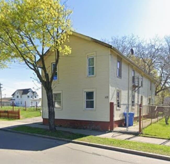 property at 410-412-412 Scio St