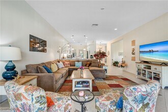4360 Aurora St in Naples, FL - Building Photo - Building Photo