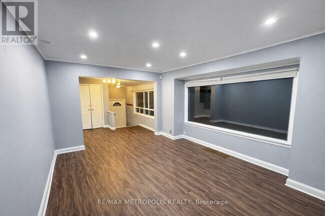 61 Hart Ave in Toronto, ON - Building Photo - Building Photo