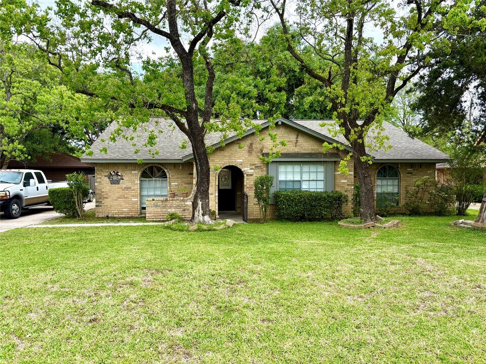 21802 Rotherham Dr in Spring, TX - Building Photo