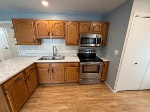 301 Leif Erikson Dr, Unit 301 in Decorah, IA - Building Photo - Building Photo