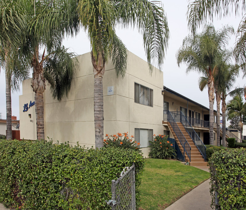 LC Arms in Orange, CA - Building Photo