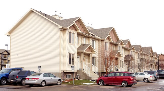 290 Spruce Ridge Rd in Spruce Grove, AB - Building Photo - Primary Photo
