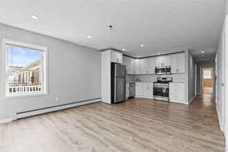 616 E Broadway in Long Beach, NY - Building Photo - Building Photo