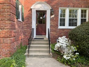 1821 N Rhodes St, Unit 263 in Arlington, VA - Foto de edificio - Building Photo