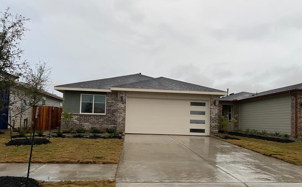 2824 Gunnersbury Dr in Houston, TX - Building Photo