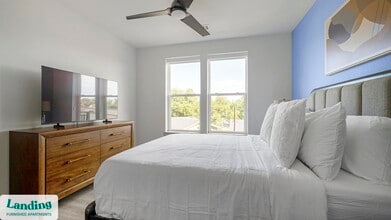 3706 Goodwin Ave, Unit 348 in Austin, TX - Building Photo - Building Photo