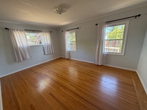 1600 Valley View Ave in Belmont, CA - Building Photo - Building Photo