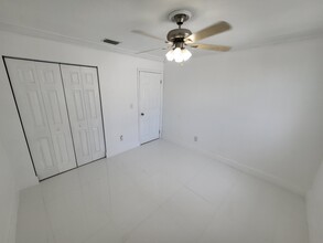 22227 SW 103rd Ct in Cutler Bay, FL - Foto de edificio - Building Photo