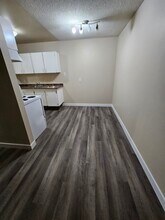 13308 127 St NW in Edmonton, AB - Building Photo - Building Photo