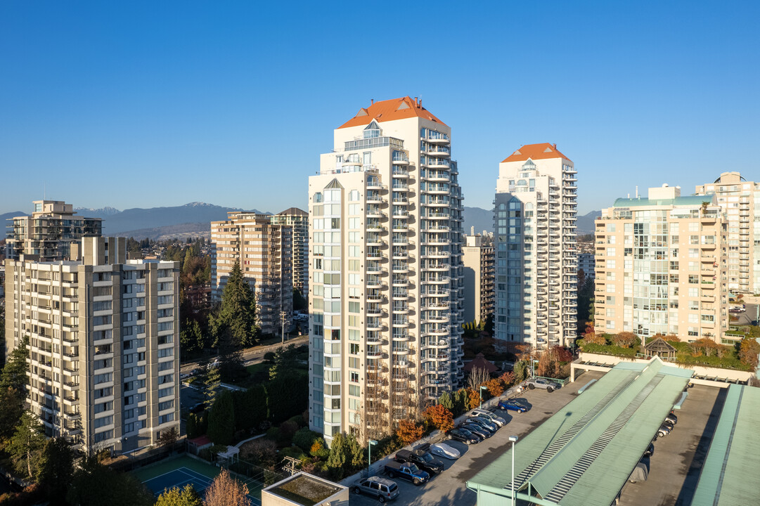 Berklely Place in New Westminster, BC - Building Photo