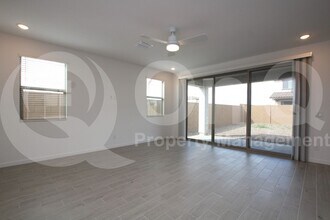 7442 W Nicolet Ave in Glendale, AZ - Building Photo - Building Photo