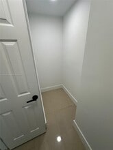 15201 NE 6th Ave, Unit c110 in North Miami Beach, FL - Building Photo - Building Photo