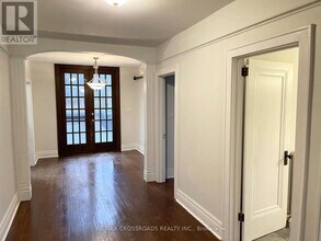 65 Lawrence Ave E in Toronto, ON - Building Photo - Building Photo