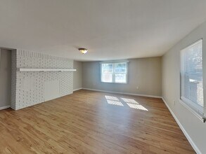 6997 Hafford Ln, Unit Unit C in Jacksonville, FL - Building Photo - Building Photo