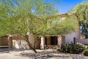 2404 W Silver Sage Ln in Phoenix, AZ - Building Photo