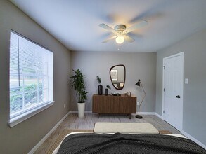 3206 Lobit Dr in Dickinson, TX - Foto de edificio - Building Photo