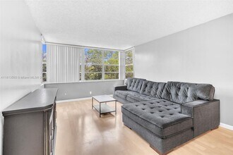 6500 Cypress Rd, Unit 408 in Plantation, FL - Building Photo - Building Photo