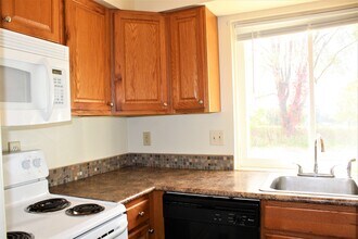 5711 E G Ave in Kalamazoo, MI - Building Photo - Building Photo