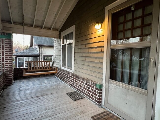 2222 E 12th St in Des Moines, IA - Building Photo - Building Photo