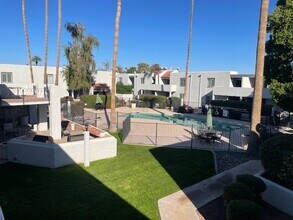 3313 N 68th St, Unit 225E in Scottsdale, AZ - Foto de edificio - Building Photo