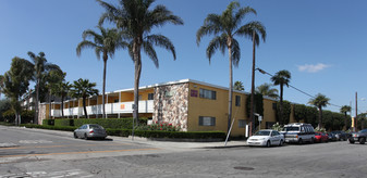 Tropical Palms Apartments