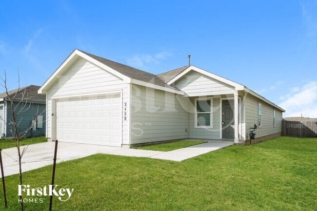2428 Lake Hls in New Braunfels, TX - Building Photo - Building Photo