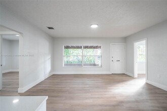 1691 NE 143rd St in North Miami, FL - Building Photo - Building Photo