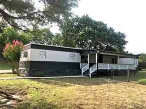 431 Cedar Shores in Canyon Lake, TX - Building Photo - Building Photo