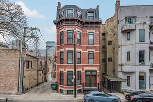 161 W Schiller St, Unit 1 in Chicago, IL - Building Photo