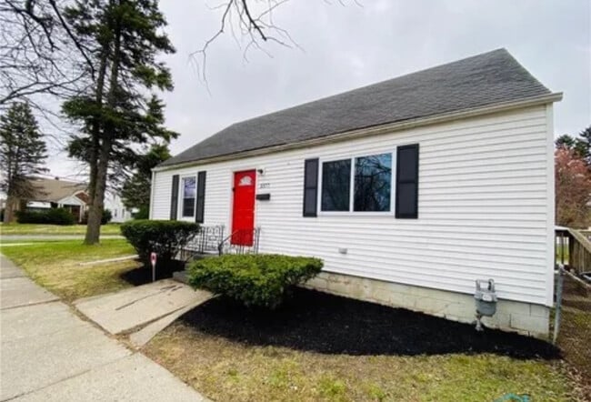 property at 3377 Mulberry St