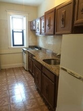 19 Washington St S, Unit 304 in Malden, MA - Building Photo - Building Photo
