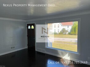 4003 Woodway Ave in Parma, OH - Building Photo - Building Photo