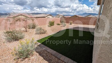 7845 S New Strike Way in Tucson, AZ - Building Photo - Building Photo