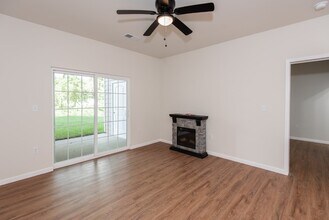 211 Harmony Mdws Ct in Dardenne Prairie, MO - Building Photo - Building Photo