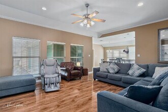 3303 Colonial Dr in Bossier City, LA - Foto de edificio - Building Photo