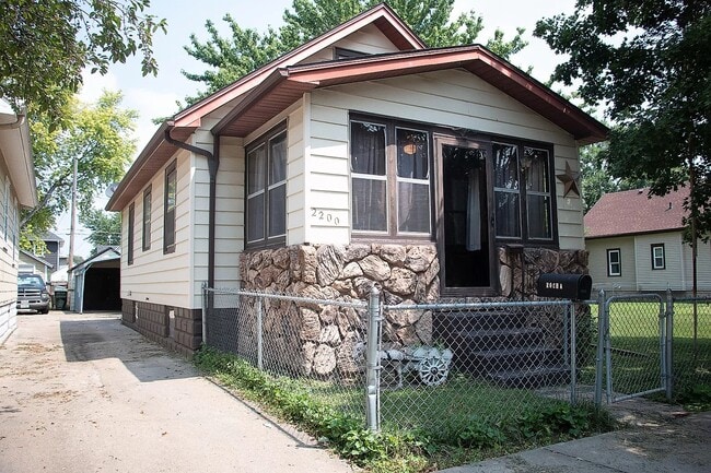 property at 2200 7th Ave