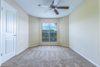 Palm Cove Apartments in Bradenton, FL - Building Photo - Building Photo