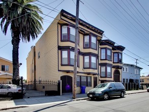 412 Bissell Ave in Richmond, CA - Building Photo - Building Photo