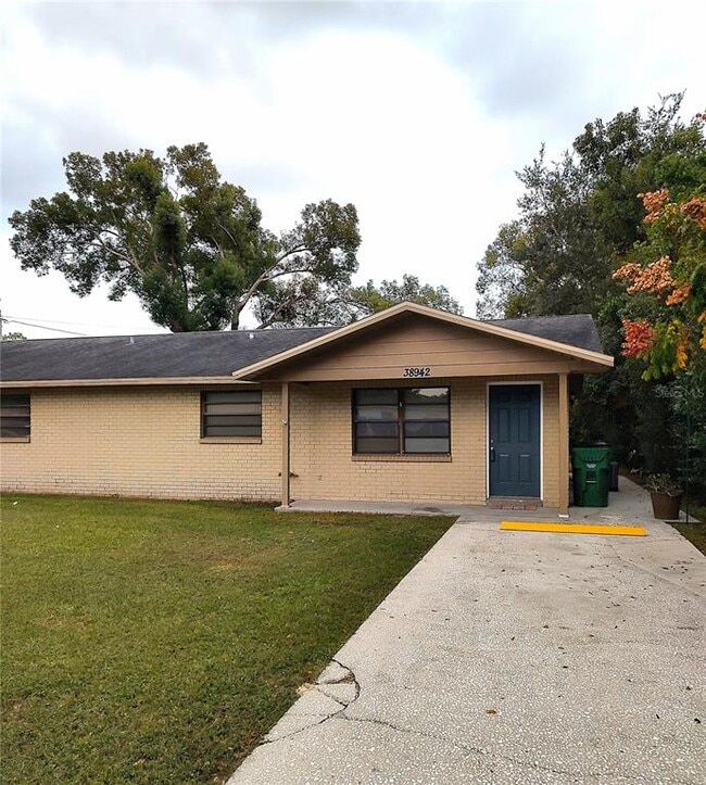 38942 9th Ave in Zephyrhills, FL - Building Photo - Building Photo