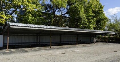 Sage Terrace Apartments in Kalamazoo, MI - Foto de edificio - Building Photo