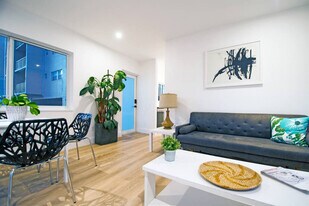 3666 NE 168th St in North Miami Beach, FL - Building Photo