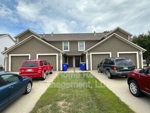 821 N Evergreen St in Gardner, KS - Building Photo - Building Photo