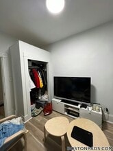 254 Windsor St, Unit 2R in Cambridge, MA - Foto de edificio - Building Photo