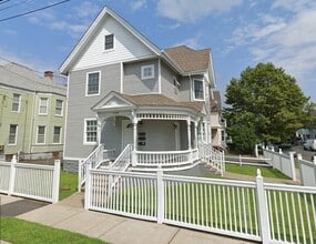 508 William St, Unit 2nd Floor in Bridgeport, CT - Building Photo - Building Photo