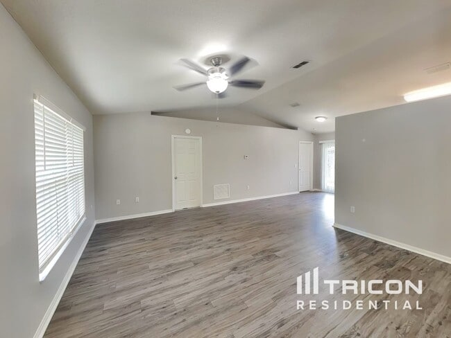 1090 3rd Ave in DeLand, FL - Building Photo - Building Photo