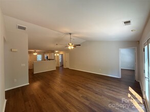 15732 Circlegreen Dr in Charlotte, NC - Building Photo - Building Photo