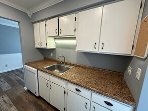 4643 Westbrook Dr in Jackson, MI - Building Photo - Building Photo